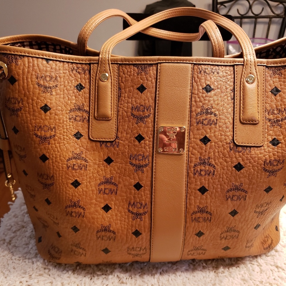 MCM Reversible Liz Medium Size Handbag